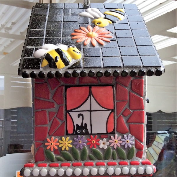 MOSAIC INSPIRATION Julies Bird House - bird, flowers, dog, tree, bee, window - www.mosaicinspiration