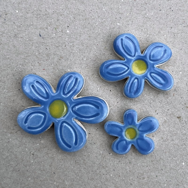 Funky Ceramic Flowers - 18 to 30mm - MOSAIC INSPIRATION - Handmade Ceramic Inserts