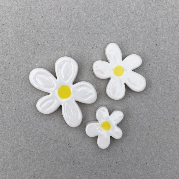 Funky Ceramic Flowers - 18 to 30mm - MOSAIC INSPIRATION - Handmade Ceramic Inserts